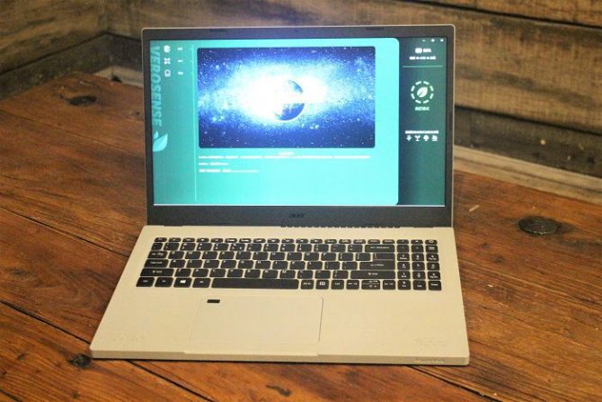Acer 輕薄筆電漸層藍 Swift 3、環保筆電 Aspire Vero、裸視 3D 筆電 ConceptD 7 等新品齊發亮相