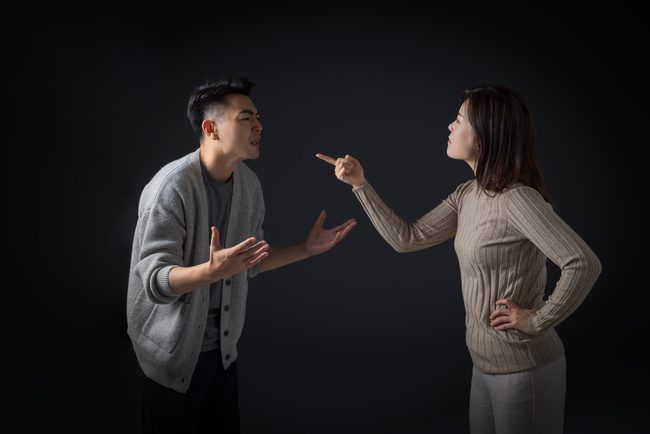 丈夫不爽妻子有信仰，因此而離婚
