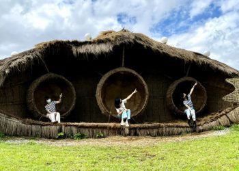 在地耆老協力創作 「豆莢幽浮」降落宜蘭傳藝園區