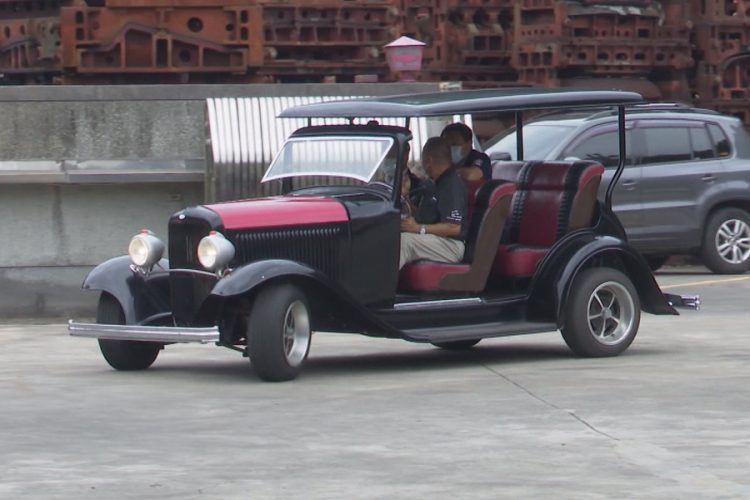 林智堅參訪骨董車復刻王 期盼古董車嘉年華共推觀光 林智堅參訪骨董車復刻王  期盼古董車嘉年華共推觀光