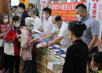 正德新竹愛心廚房 愛心素食分享及高雄總院物資發放