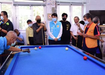 縣老人會舉辦市長盃撞球賽  銀髮族敲桿聯誼樂開懷