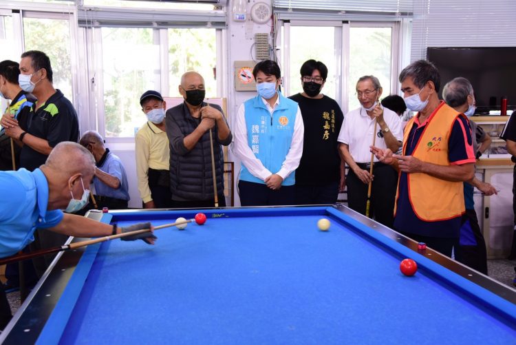 縣老人會舉辦市長盃撞球賽 銀髮族敲桿聯誼樂開懷 縣老人會舉辦市長盃撞球賽  銀髮族敲桿聯誼樂開懷
