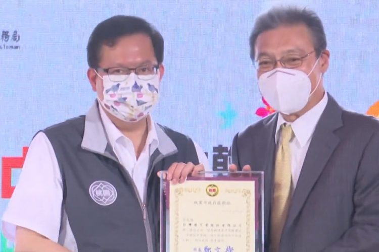 雨水下水道完工 鄭文燦感謝配合企業 雨水下水道完工 鄭文燦感謝配合企業