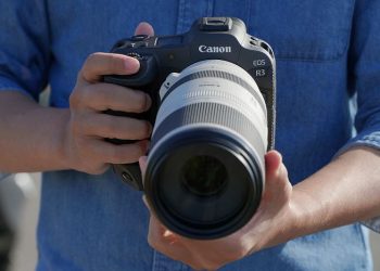 首創真正眼控對焦技術　Canon 專業級全片幅無反光鏡相機 EOS R3 全球開賣