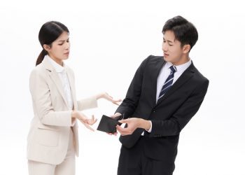 年關將近，遇到欠錢不還的親朋友好到底怎麼催錢？