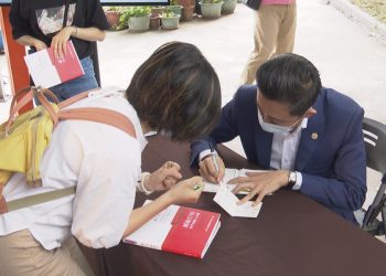 《新竹市跳級生》簽書會 林智堅分享新竹經驗