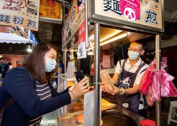 內湖737商圈祭出20萬元美食抵用券 使用振興五倍券消費 再送價值50元抵用券