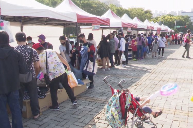 愛心更無ㄒㄧㄢˋ 70團體助家扶400多個家庭生活物資 愛心更無ㄒㄧㄢˋ 70團體助家扶400多個家庭生活物資