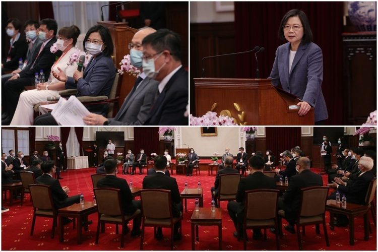 接見國家環保獎企業暨模範環保專技人員 總統蔡英文:環保和經濟成長平衡發展 留給下一代更好的臺灣 接見國家環保獎企業暨模範環保專技人員 總統蔡英文:環保和經濟成長平衡發展 留給下一代更好的臺灣