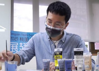 放棄穩定工程師工作 投入文創職人創作