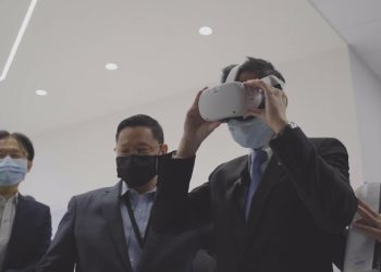 林智堅參訪科園IC龍頭 為大新竹合併請益產業界