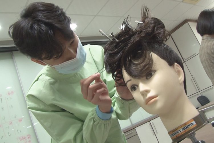 熱愛美髮造型不嫌苦  周柏成拿下家事類美髮優勝