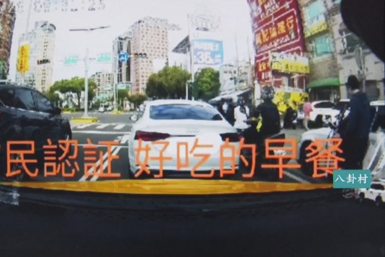 等紅燈空檔離開駕駛座 恐收600元罰單