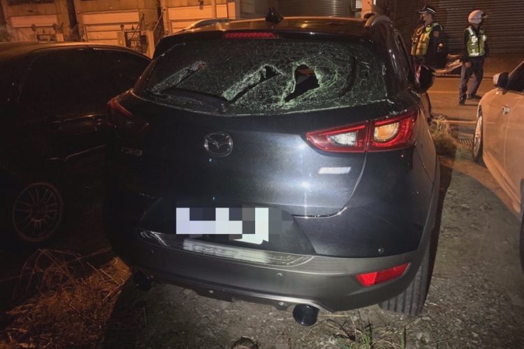 自小客車擋風玻璃遭砸毀  警速查緝送辦