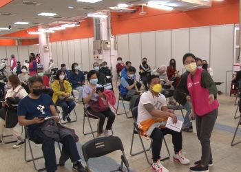 趕快來打疫苗 竹市中正市場疫苗站快速又方便