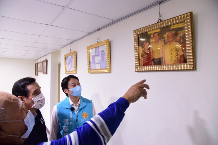 馬前總統再訪花蓮 與魏嘉賢共尋老味道