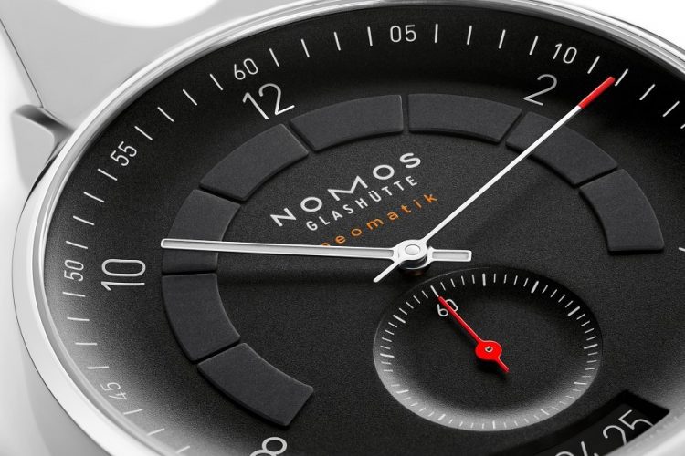 NOMOS 由德國歷史尋覓突破設計新元素 Autobahn展現造車王國的工藝之魂 NOMOS 由德國歷史尋覓突破設計新元素 Autobahn展現造車王國的工藝之魂