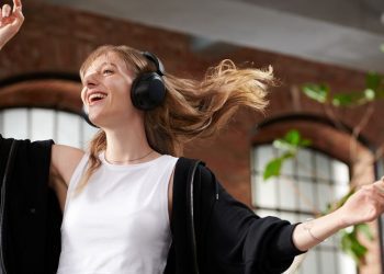 Sony 推出 EXTRA BASS 系列無線藍牙降噪耳機 WH-XB910N