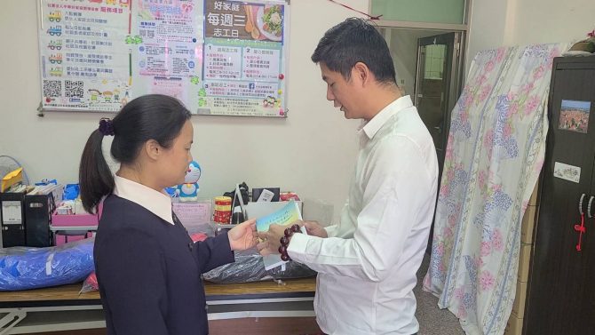 心靈導師楊楊參與寒冬送暖 愛心不停歇關懷弱勢將愛延續每個角落