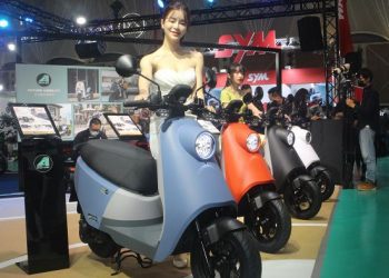 宏佳騰 x 設計大師謝榮雅跨界合作　輕巧簡約美學 Ai-4 Ever 綠牌智慧電車現身重機展