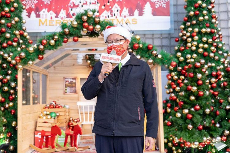 「桃園好市乘雙券」取了沒?鄭文燦市長化身聖誕老人送禮趣 「桃園好市乘雙券」取了沒?鄭文燦市長化身聖誕老人送禮趣