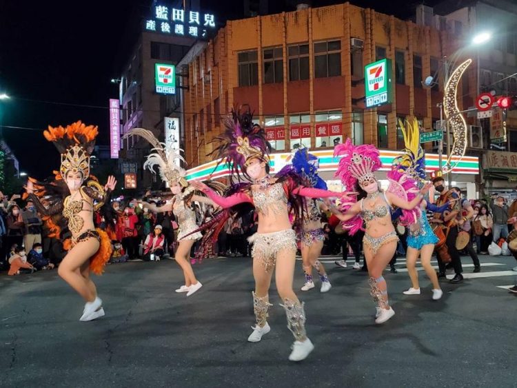 冬戀蘭陽溫泉季踩街嘉年華 熱力引爆礁溪街頭 冬戀蘭陽溫泉季踩街嘉年華 熱力引爆礁溪街頭