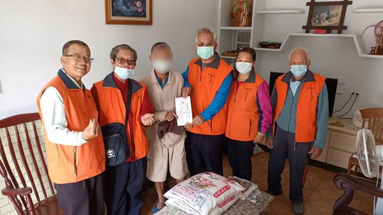 善行不間斷 嘉義無極門行善功德會每月送愛心