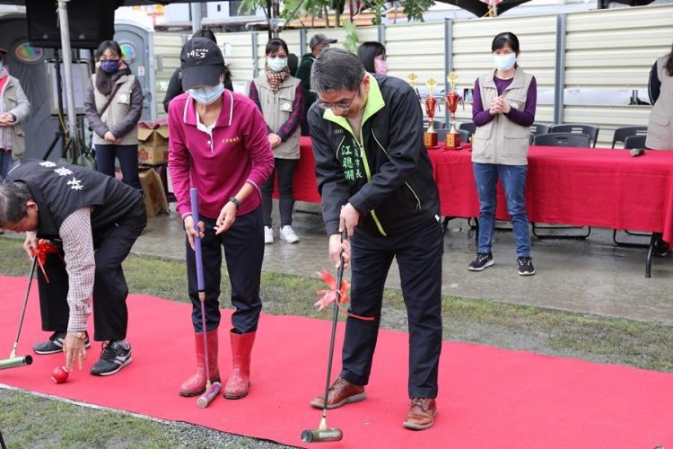 宜蘭市立槌球場落成啟用 94歲高齡選手歡喜揮桿
