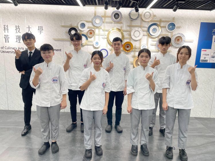 弘光科大餐飲系師生實力堅強 在2021加拿大國際餐飲大賽豪奪11金  弘光科大餐飲系師生實力堅強 在2021加拿大國際餐飲大賽豪奪11金