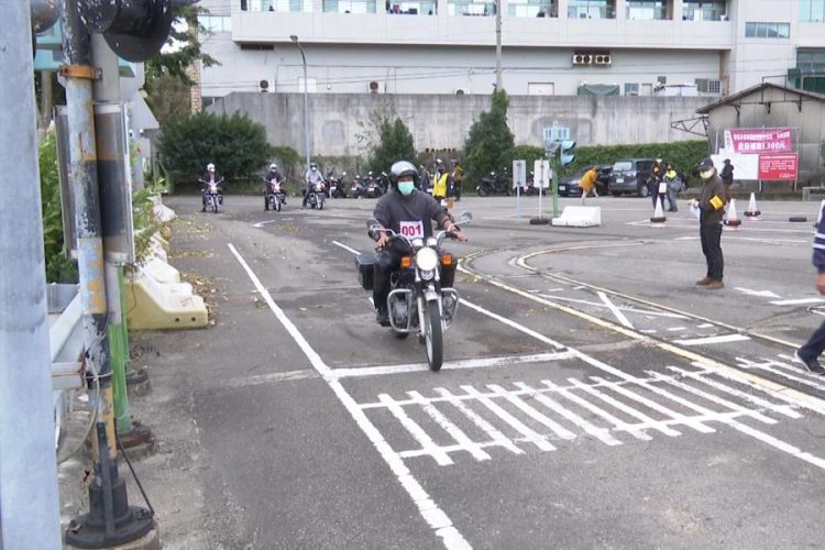 檔車騎乘、負重跑走 林管處招考森林護管員 檔車騎乘、負重跑走 林管處招考森林護管員