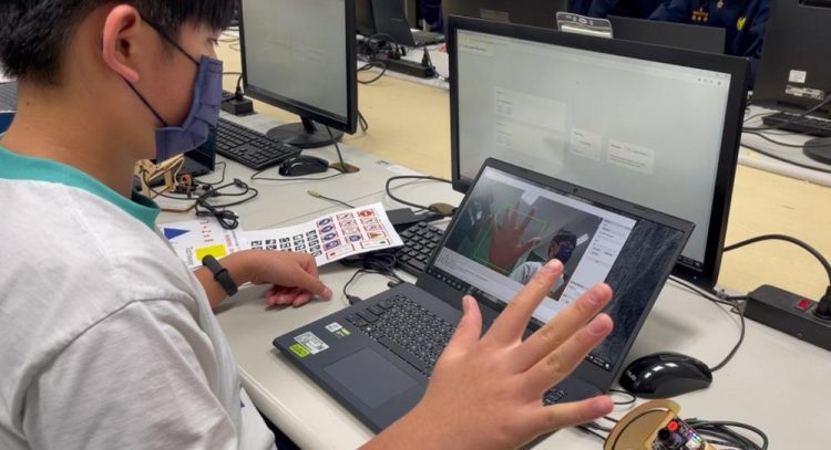 泰山高中「AI人工智慧+新興科技」一日體驗 高國中生為之風靡 泰山高中「AI人工智慧+新興科技」一日體驗 高國中生為之風靡