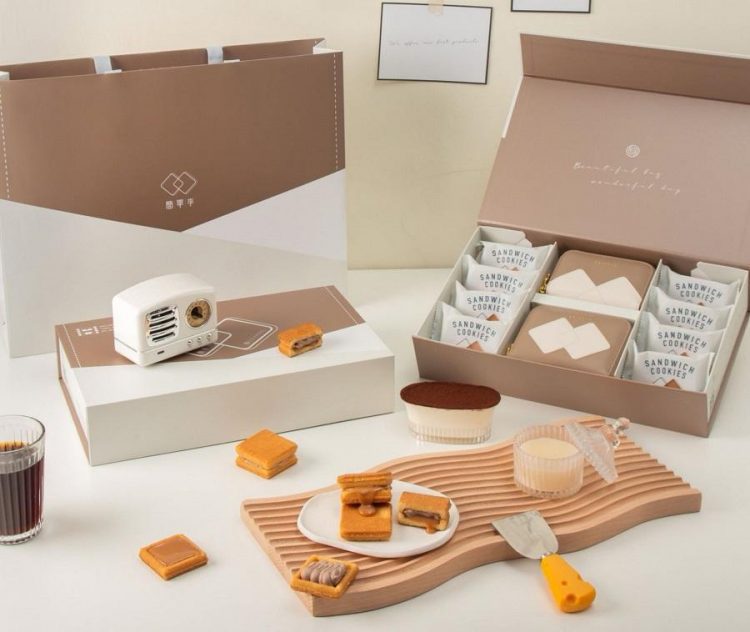 浪漫送禮 心意卻充滿巧思的「簡單李」 浪漫送禮 心意卻充滿巧思的「簡單李」