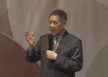 照亮清華文藝復興之路 白先勇獲頒榮譽講座