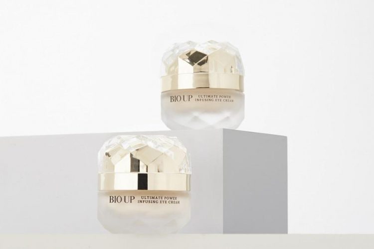 眼周小熨斗!BIO UP「5D全能亮眼霜」12/16全球開賣 輕輕一抹定格青春 眼周小熨斗!BIO UP「5D全能亮眼霜」12/16全球開賣 輕輕一抹定格青春