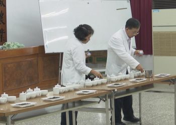 竹縣雲裳烏龍評鑑會 高淘汰率、茶葉品質上乘