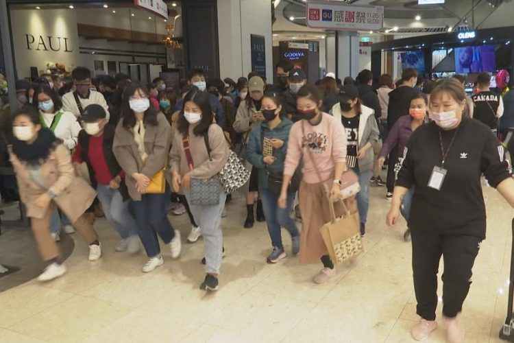 購物中心周年慶開跑!大家電、3C產品民眾最愛 購物中心周年慶開跑!大家電、3C產品民眾最愛