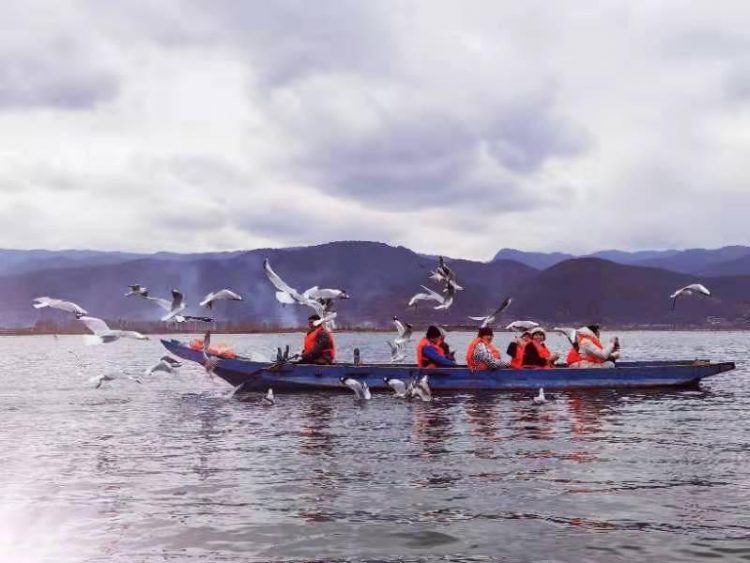 走進瀘沽湖 摩梭手工藝文化帶動地方創生 走進瀘沽湖 摩梭手工藝文化帶動地方創生