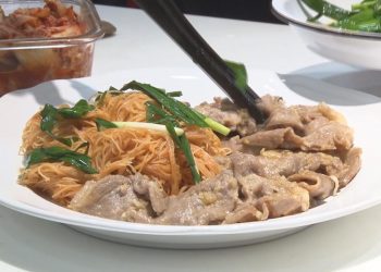韓式烤肉佐新竹米粉 新住民料理引人食指大動