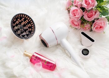 2022新年限定！PHILIPS x L’Oréal Paris耀眼聯名 煥髮女神節限量禮盒組 輕鬆打造女神質感髮！