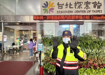 佛光會贈防割手套　保大警安全再升級　執勤更有力