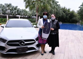 「玩花蓮、抽賓士」大獎得主幸運摘星 把賓士開回家！