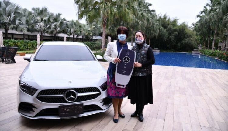 「玩花蓮、抽賓士」大獎得主幸運摘星 把賓士開回家！