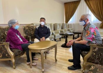 【传马哈迪病危】沙比里探访半句钟 皇宫车辆现IJN