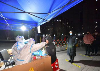 中国再有港口城市陷疫情 全球供应链再度告急