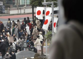 中国男假冒精英”捐精“ 日医疗保健监管响警钟