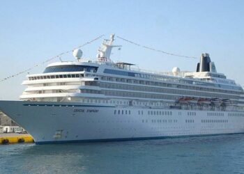 为逃避美国逮捕令 云顶香港邮轮停靠巴哈马