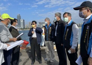 交通部次長祁文中坐鎮中島商港區緊急應變中心 全力防堵疫情擴散