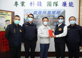 勉勵迅速破案的員警　翁章梁：不容許危害治安的事情發生