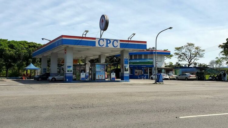 國內油價再調漲 1/17起汽油每公升漲0.6元